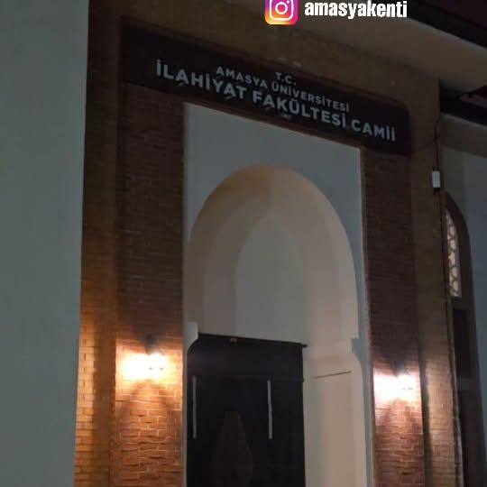 Amasya Üniversitesi'ne Bağlı Cami, Sosyal Medyada Görsel Paylaşımlarla Dikkat Çekiyor