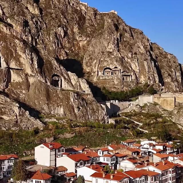 Amasya'da Kaya Mezarları, Pontus Krallığı'nın İzlerini Taşımaya Devam Ediyor