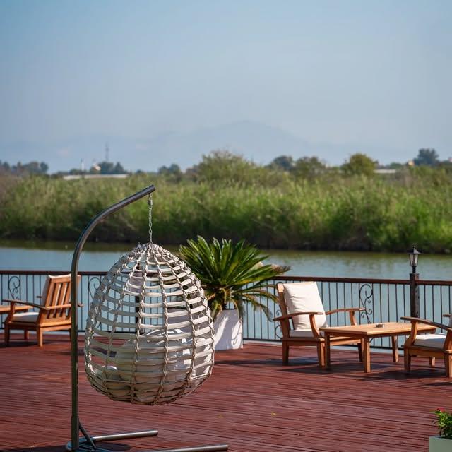 Aska Lara Resort & Spa, Nehir Kenarında Huzur Vadediyor