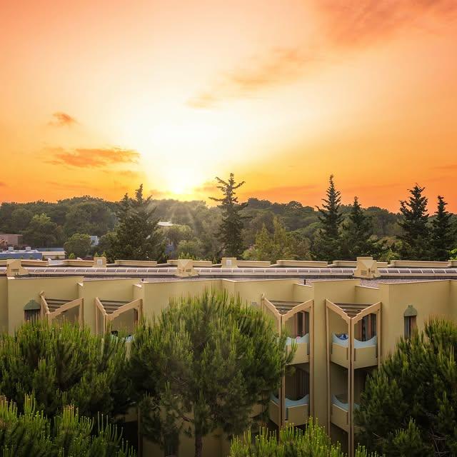 Antalya'da Club Blue Waters Tatil Köyü, Doğal Güzelliklerle Misafirlerini Ağırlıyor