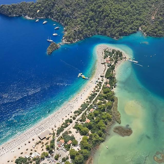 Ölüdeniz'in Eşsiz Manzarası, Ziyaretçilerini Büyülemeye Devam Ediyor