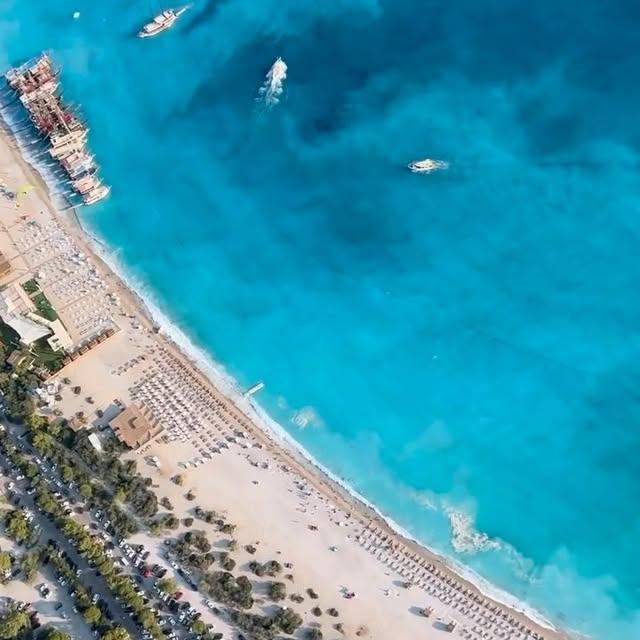 Ölüdeniz'de Paragliderler Havada: Yaz Turizminde Heyecan Dorukta