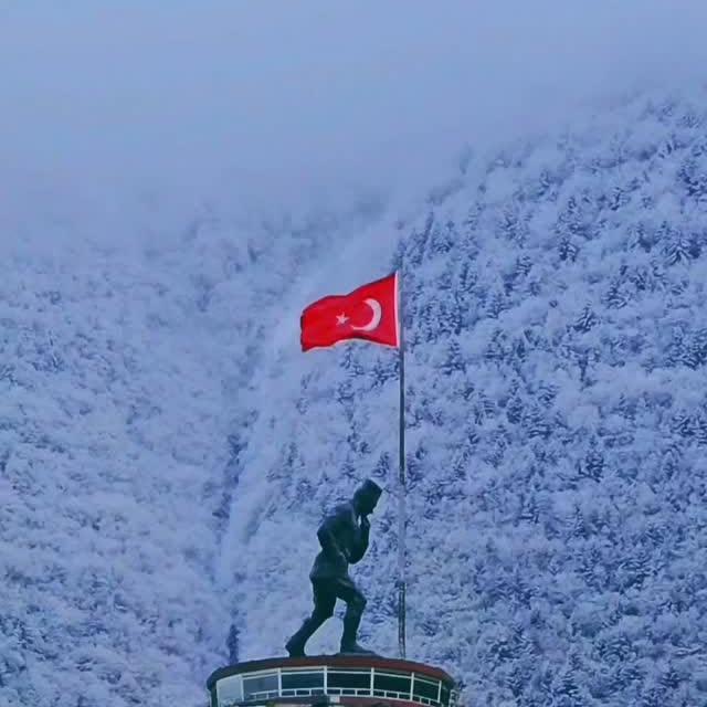 Artvin'de Dünyanın En Büyük Atatürk Heykeli Kuruldu