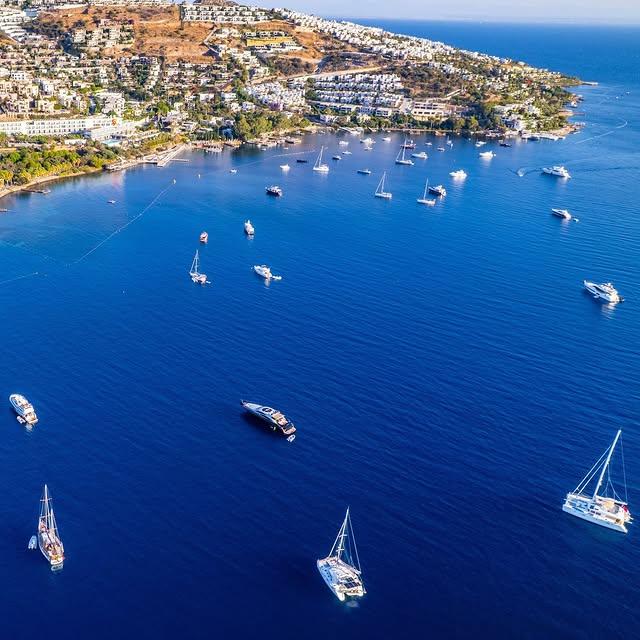 Bodrum'da Sakinlik ve Konfor: Gündoğan Bay'ın Cazibesi