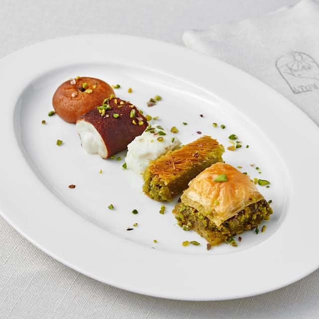 Ritz-Carlton İstanbul'da Klasik Tatlılarla Sohbete Veda