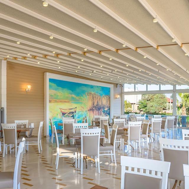 L’Oceanica Beach Resort’ta Öğle Yemeği Saatleri Açıklanmadı