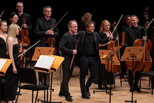 İstanbul'da Duygusal Bir Müzik Ziyafeti: Pahud, Sitkovetsky ve NFM Leopoldinum Orkestrası Sahne Aldı