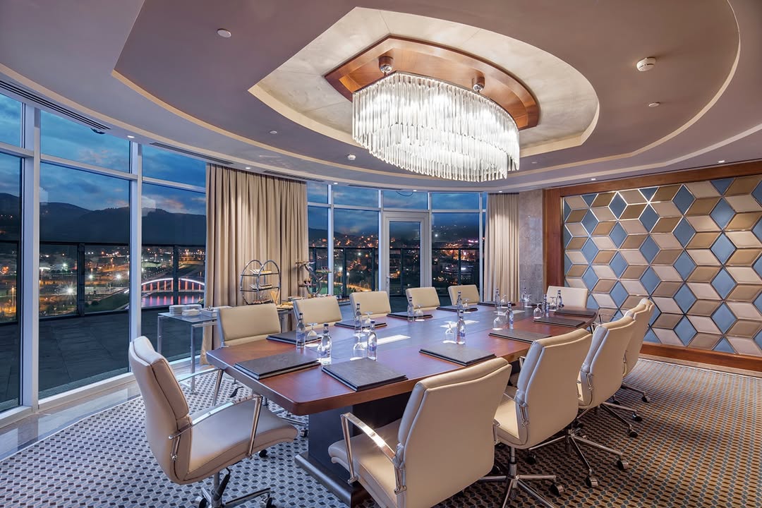 Sheraton Bursa Hotel ve Aloft Bursa, Toplantılar İçin VIP Salonlarıyla Dikkat Çekiyor