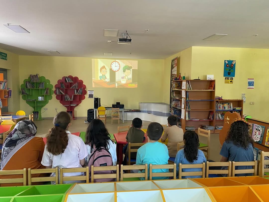 Bartın'da Bağımlılıkla Mücadele İçin Kütüphanede Farkındalık Etkinlikleri Düzenlendi