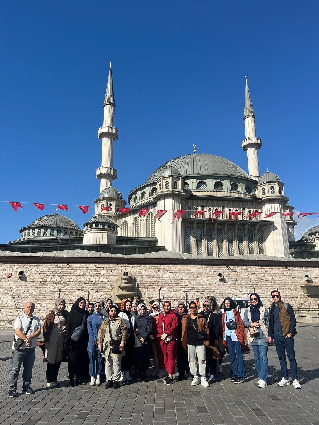 Sultanbeyli Belediyesi Kültür Gezisi ile İstanbul'un Tarihi Mirası İncelendi