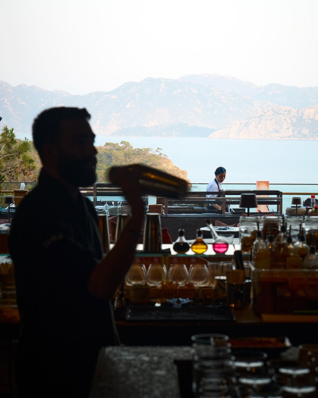 Zuma D Maris Bay, Signature Kokteylleri ve Kıyı Manzarası ile Dikkat Çekiyor