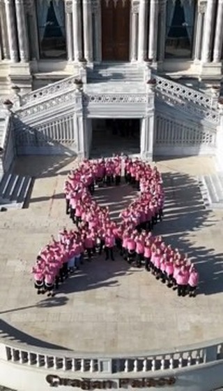 Çırağan Palace Kempinski, Meme Kanseri Farkındalığı İçin Pembe Işıkla Aydınlandı