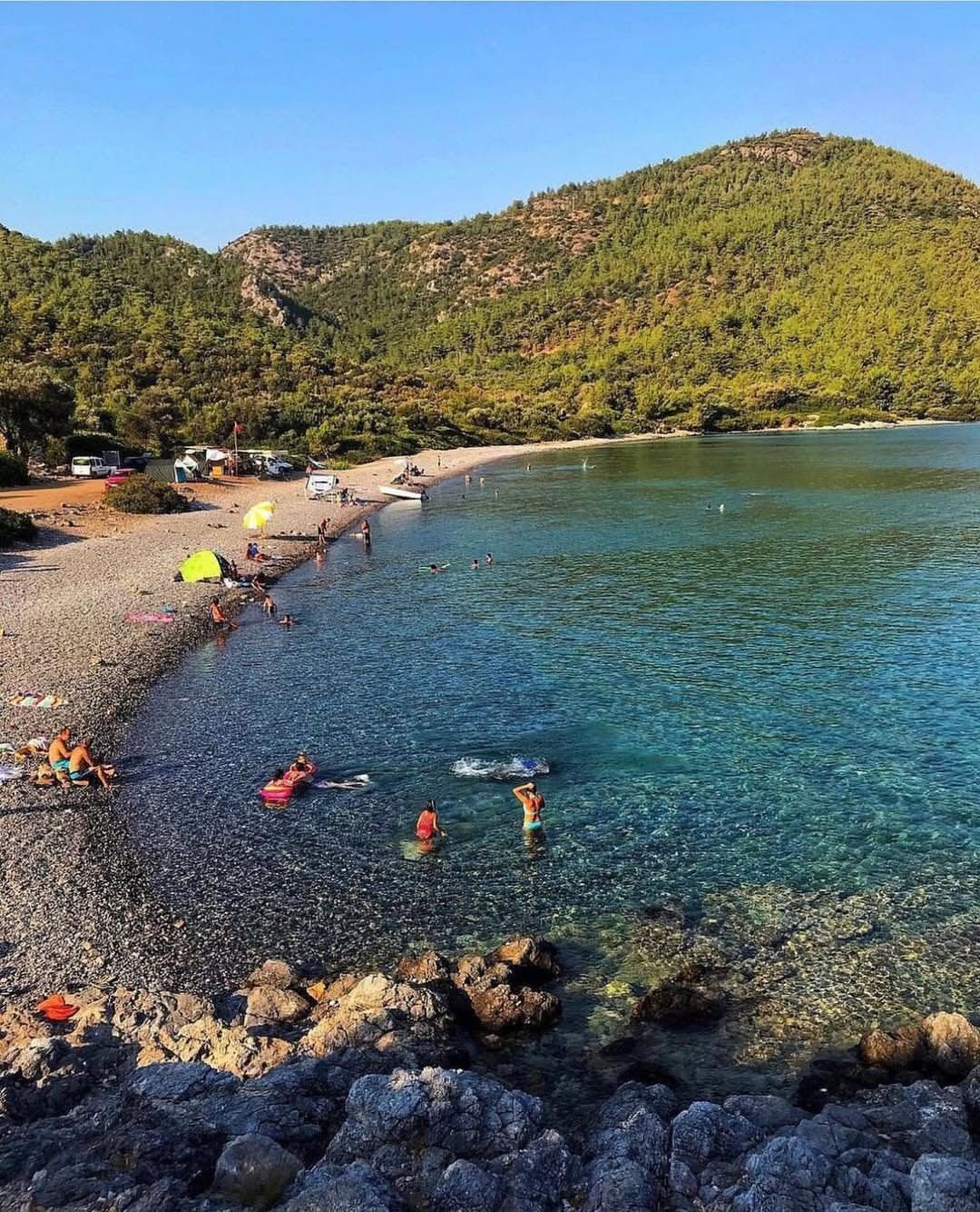 Kissebükü Koyu, Ege'nin Sakin Güzelliğini Sunuyor