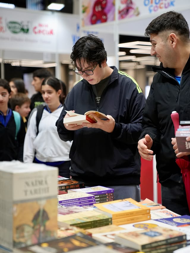 15. Uluslararası Kocaeli Kitap Fuarı Yoğun İlgi Görüyor