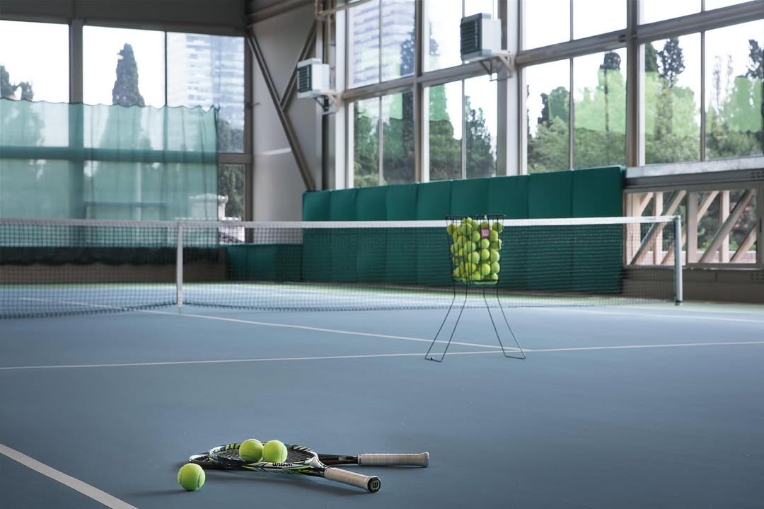 İstanbul Marriott Hotel Şişli'de Modern Tenis Kortu Hizmete Açıldı