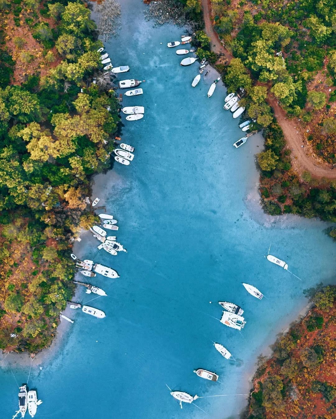 Datça'nın Saklı Cenneti: Balıkaşıran Koyu'nun Doğal Güzelliği