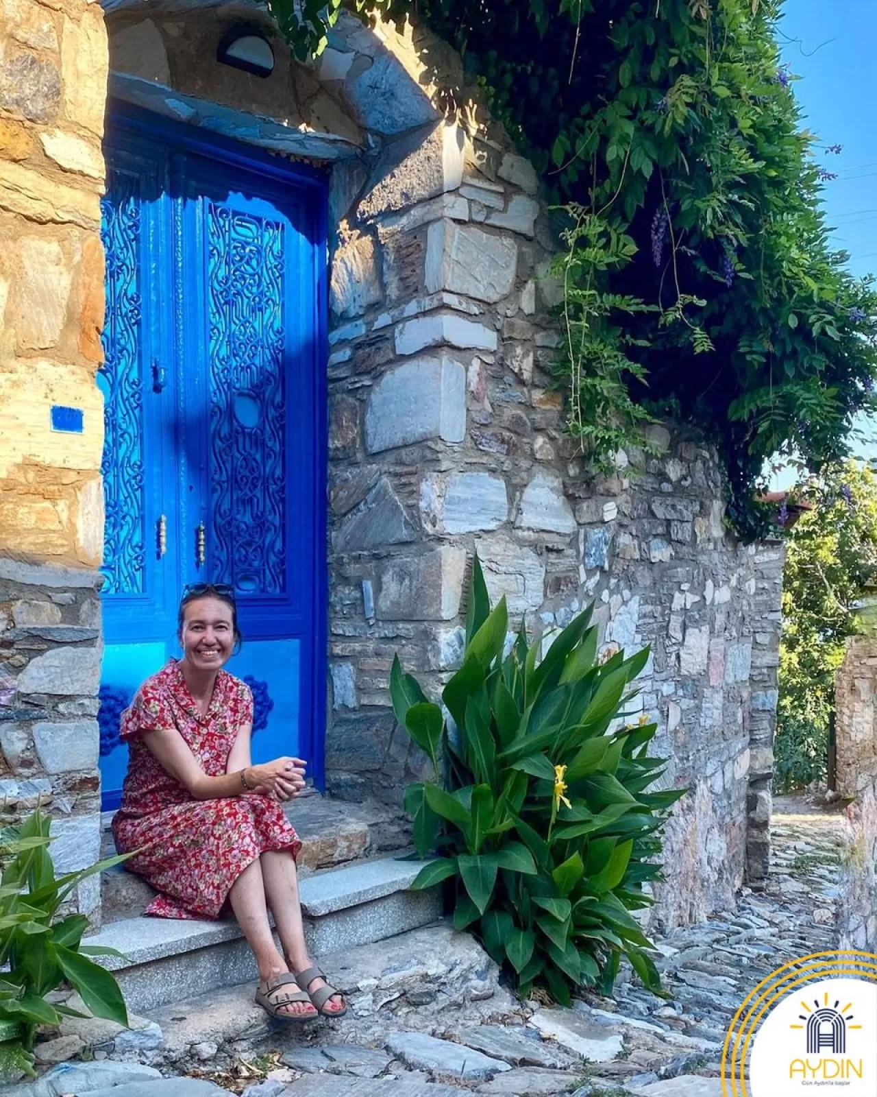 Aydın'ın Sakin Köy Sokakları ve Tarihi Dokusu Ziyaretçileri Kendine Hayran Bırakıyor