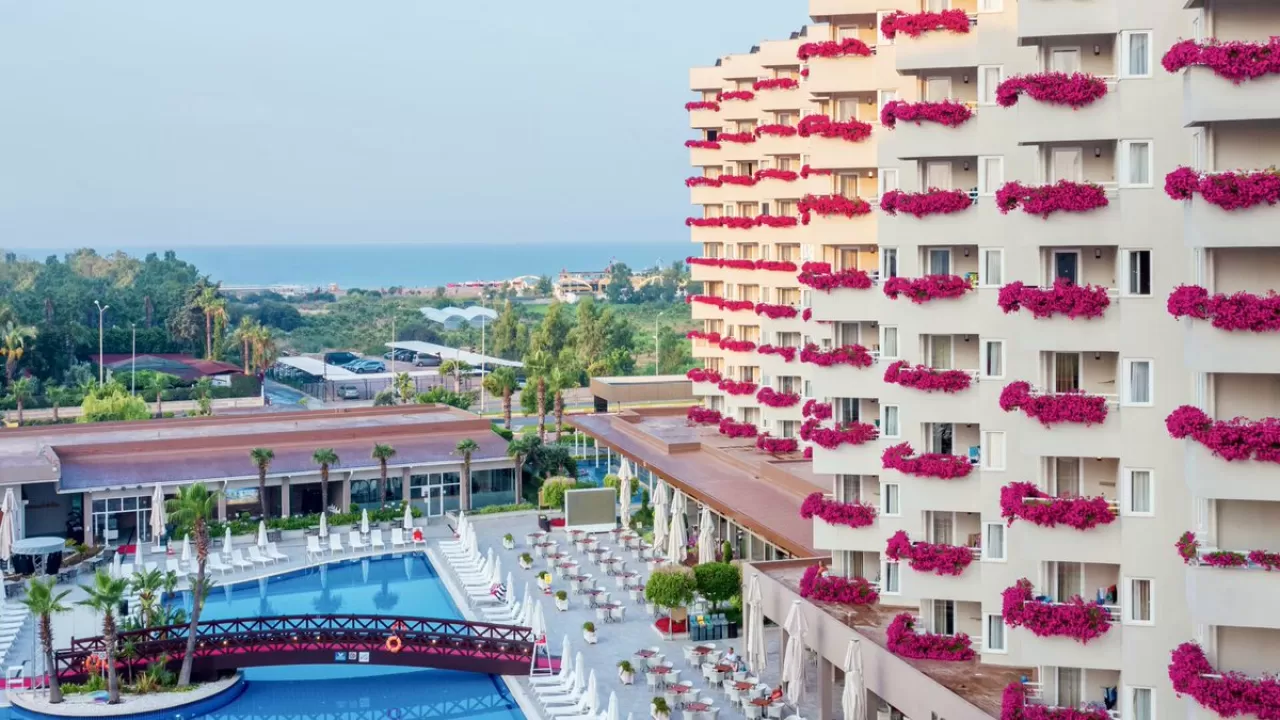 Jolly Tur, Ekim Ayında Yaz Tatili Fırsatlarını Genişletiyor