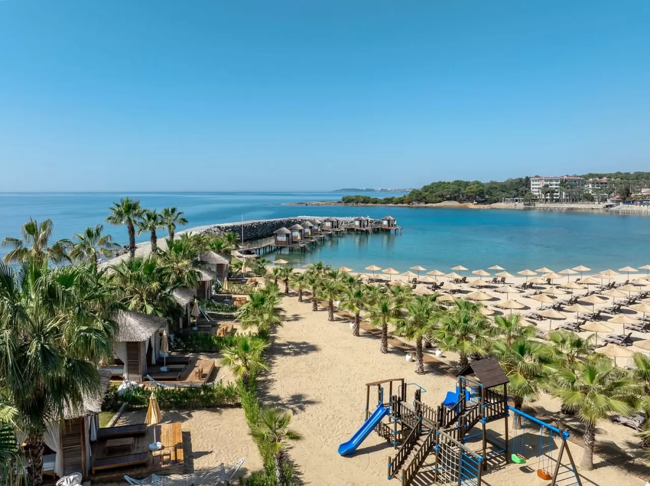 Alanya'da Sahil Yürüyüşü Keyfi