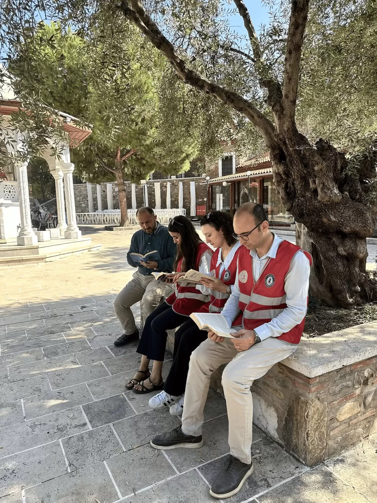 Aydın'da Tarihi Külliyede Kitap Okuma Etkinliği Düzenlendi