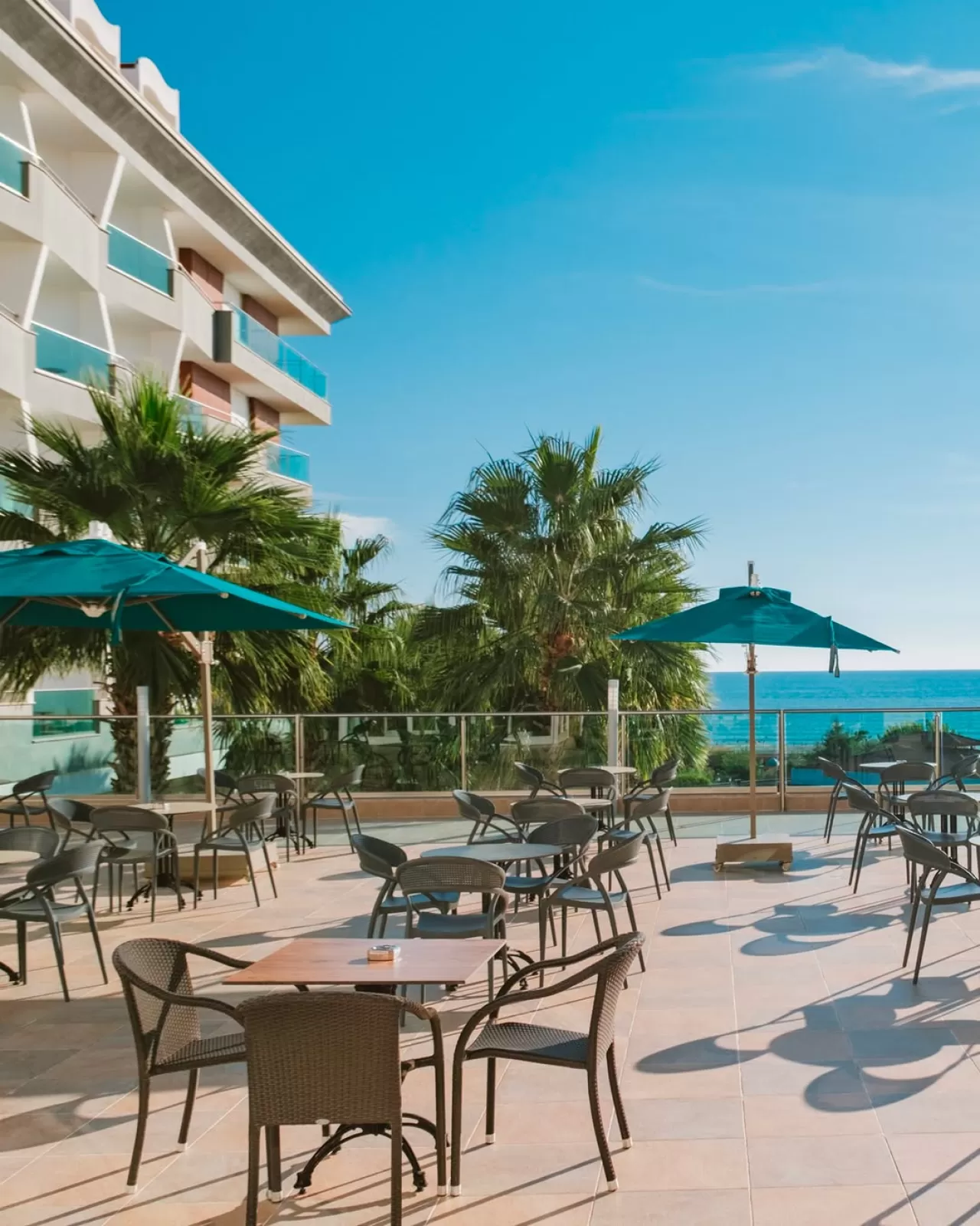 Adalya Ocean, Mavi Ufuklar ve Tatil Keyfini Bir Arada Sunuyor