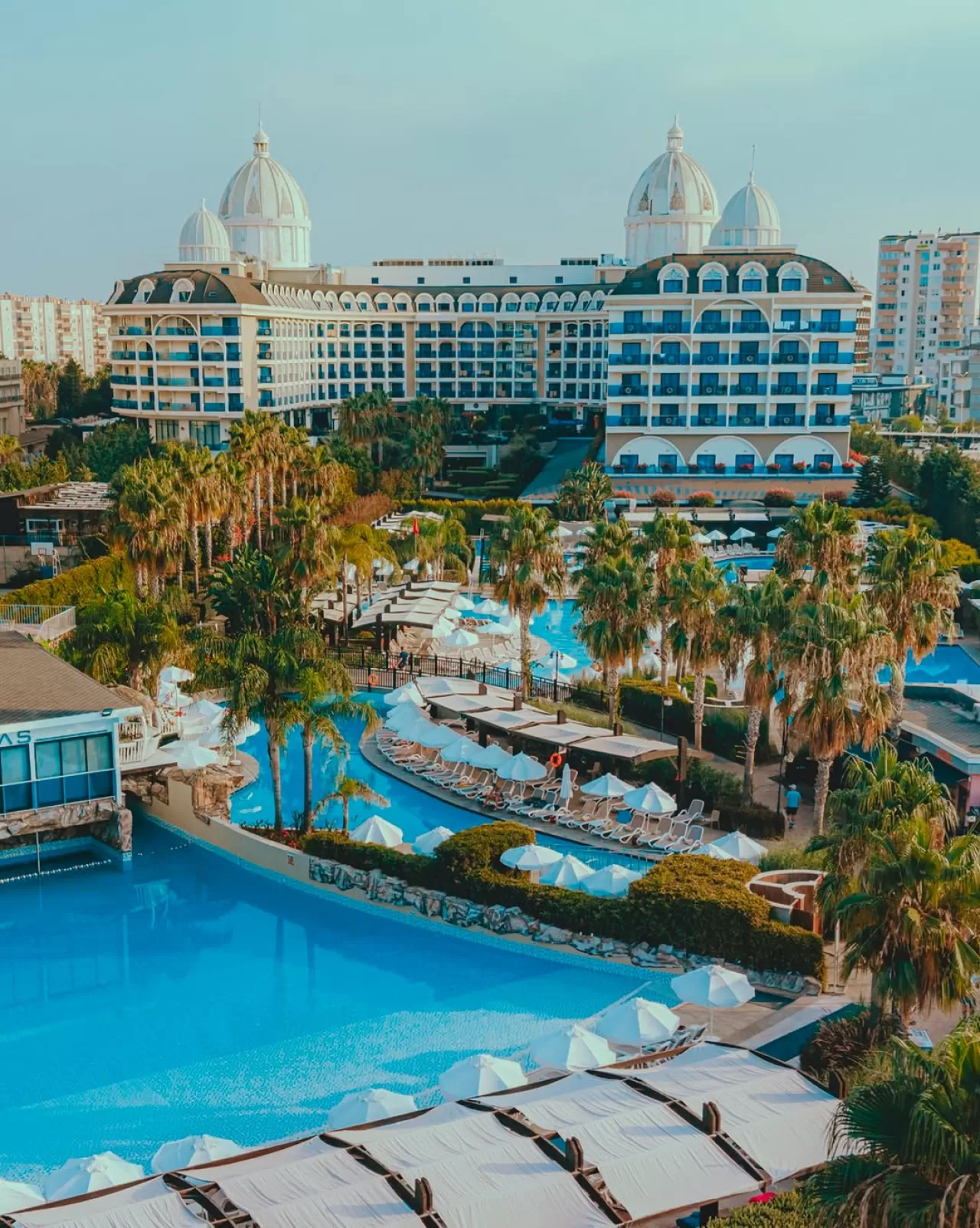 Adalya Elite Lara Otel, Lüks Tatil Anlayışını Detaylarıyla Sunuyor