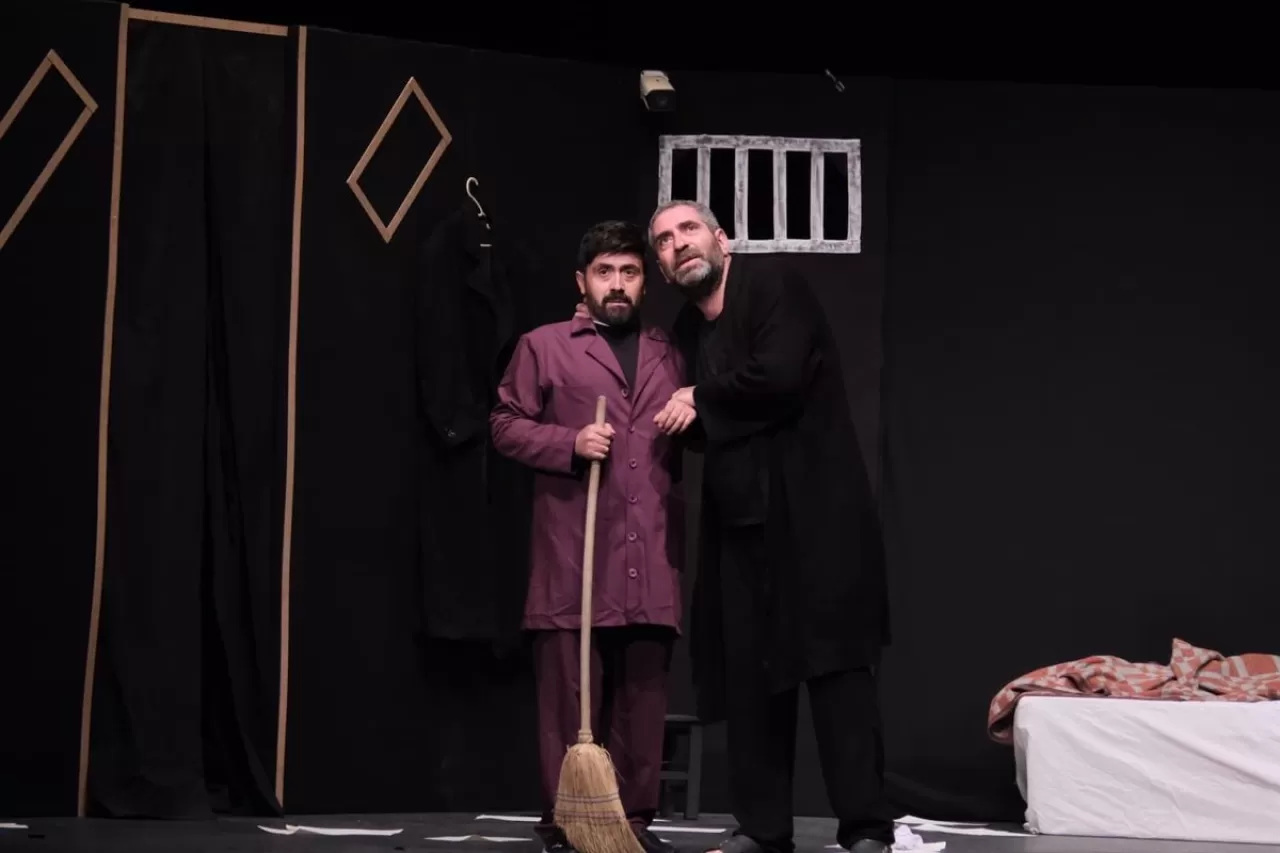 Adana'da Şehir Tiyatroları Festivali Renkli Gösterimlere Ev Sahipliği Yapıyor