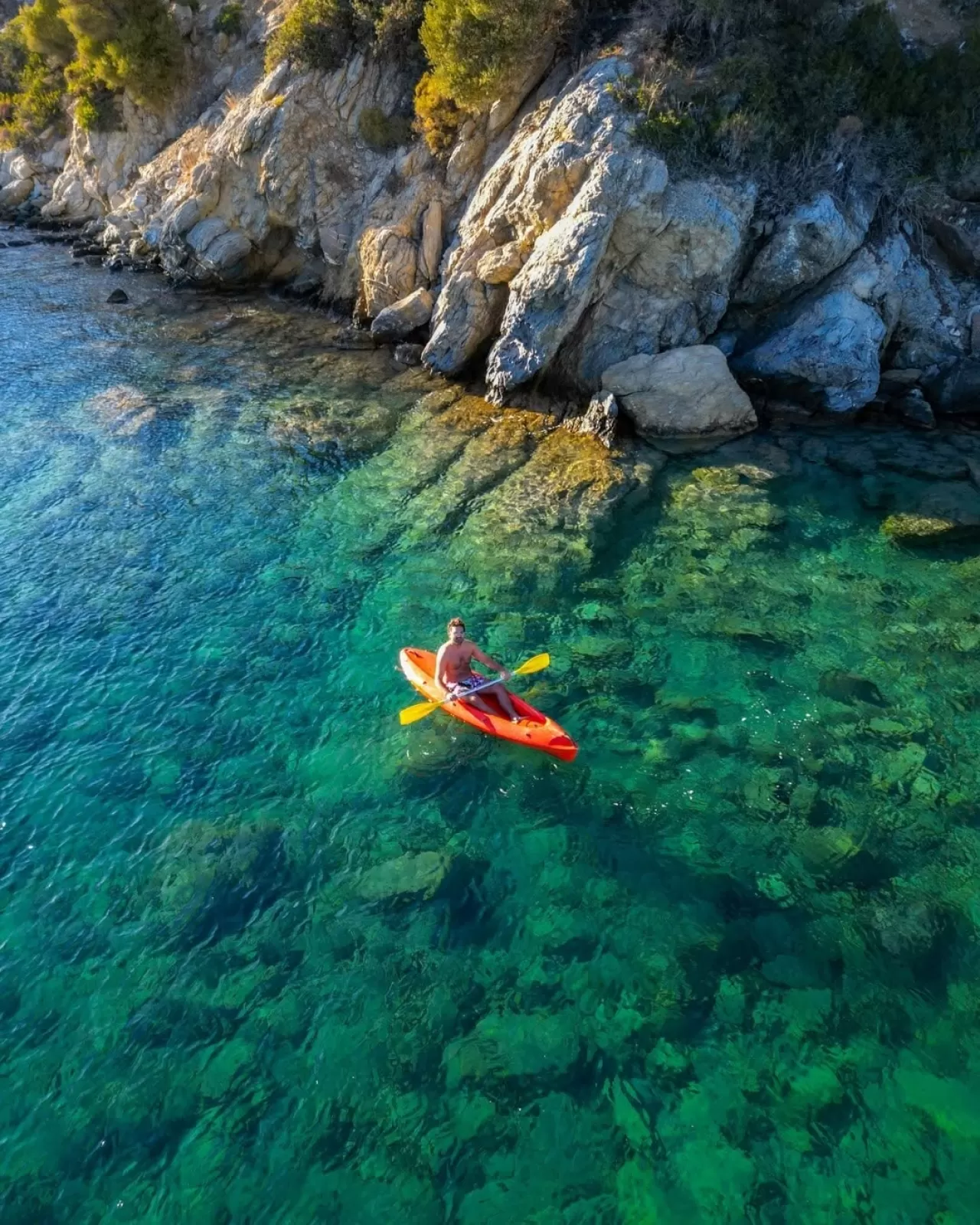 Datça'nın Saklı Cenneti: Kargı Koyu, Mavi ve Yeşilin Buluştuğu Huzur Durağı