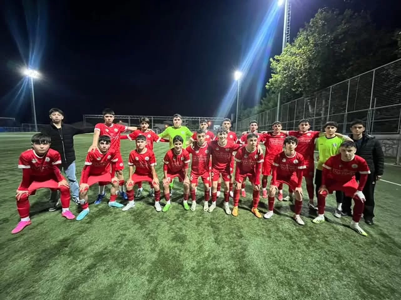 Körfez Gençlerbirliği U16 Futbol Takımı, Kocaeli 61 FK'yı 4-0 Mağlup Etti