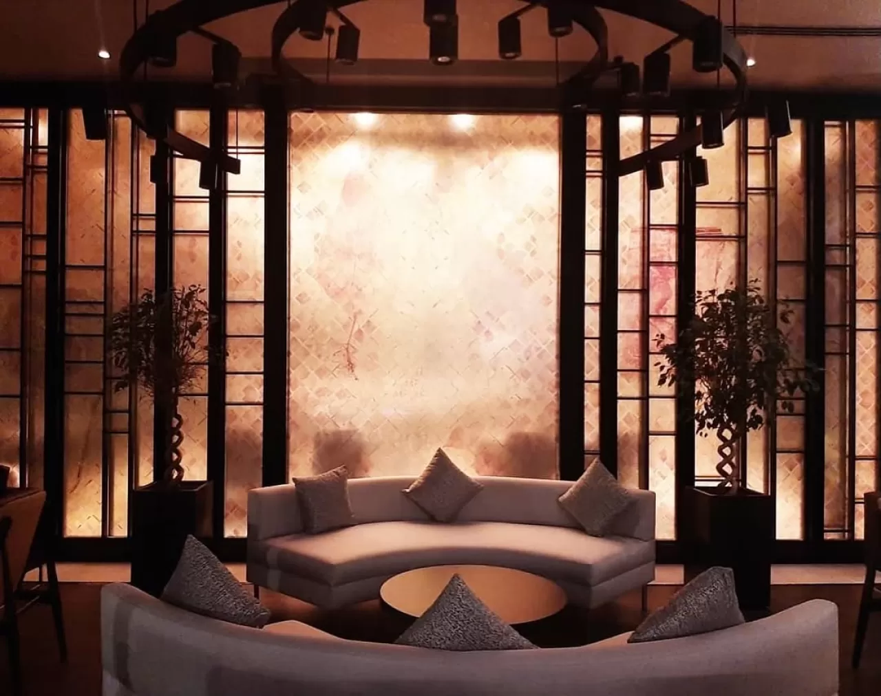 Hilton İstanbul Bakırköy'de Yeni Nesil Dinlenme Deneyimi: No:103 Bar Açıldı