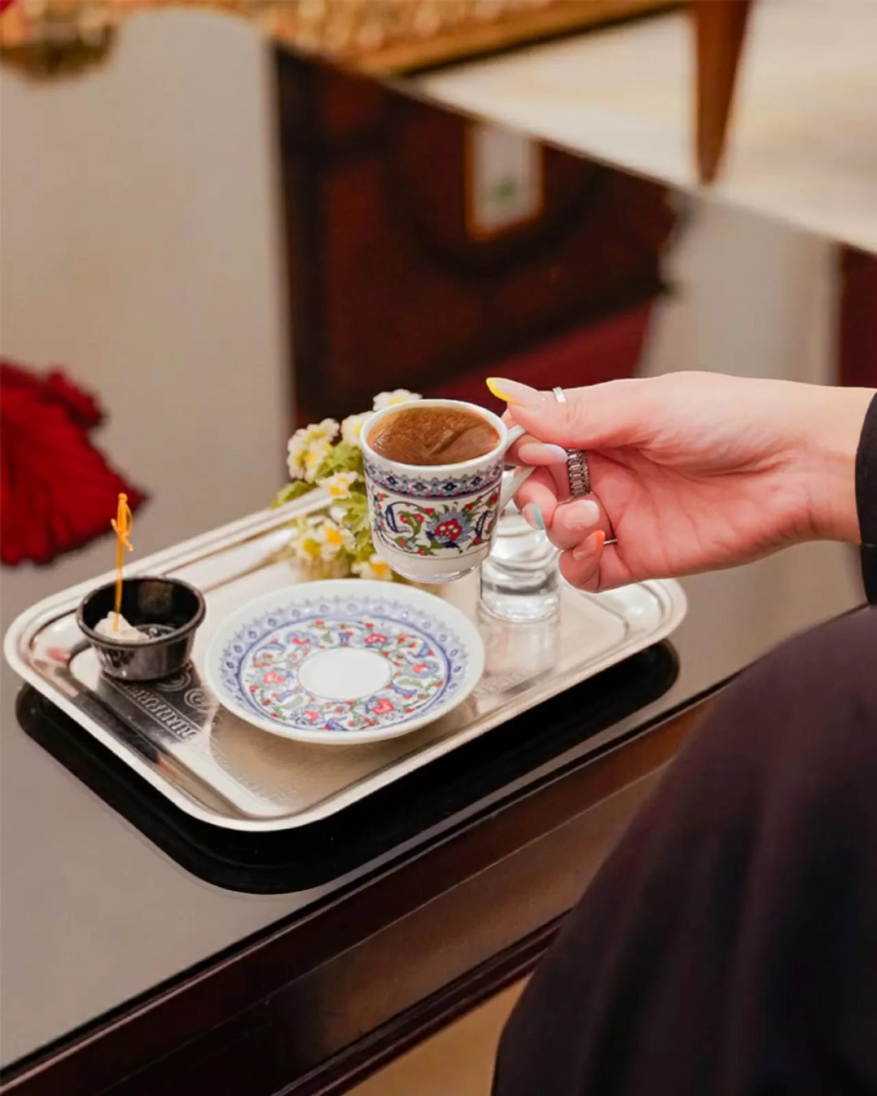 Hotel İçkale, Geleneksel Türk Kahvesi ile Konuklarına Huzur Sunuyor