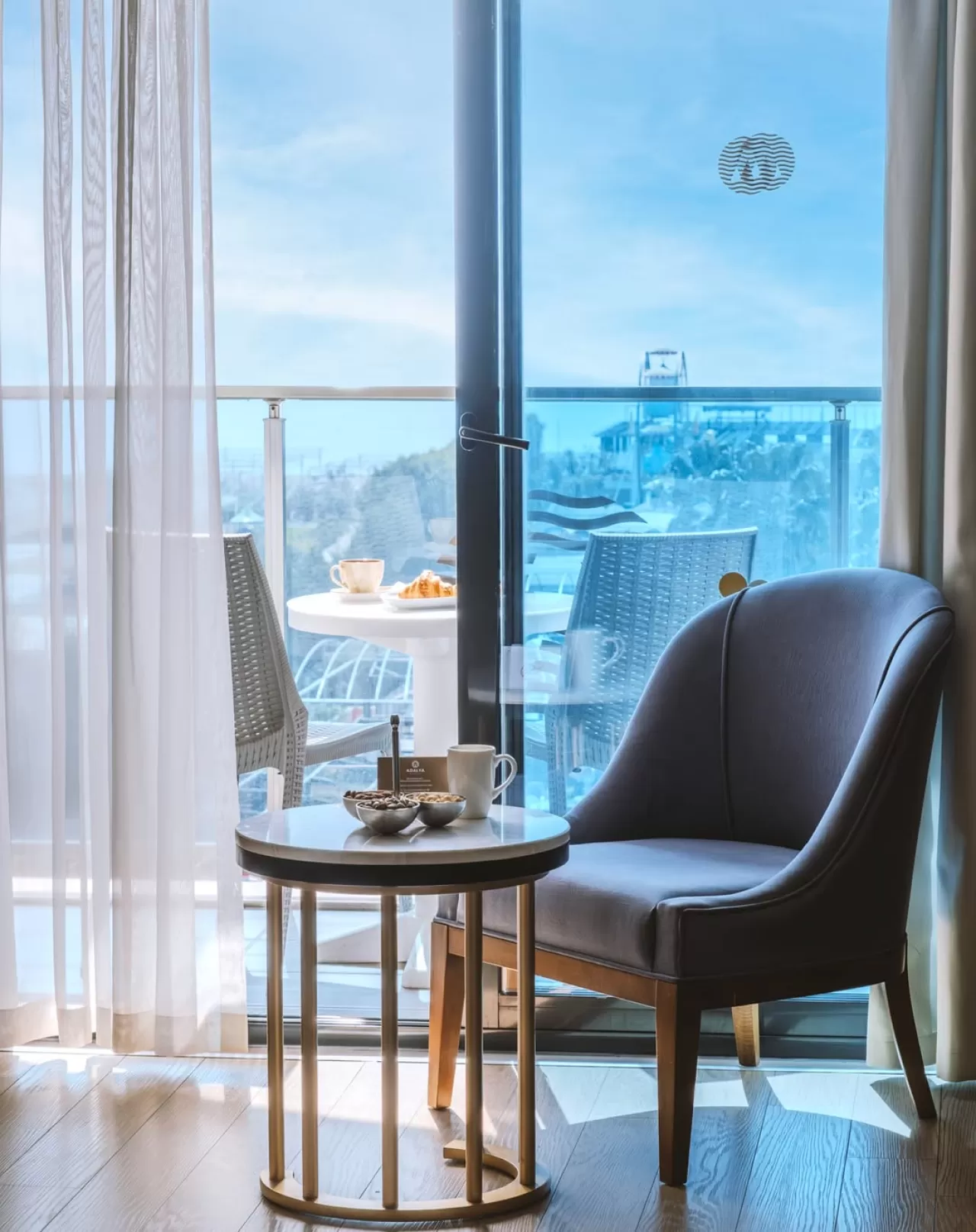 Adalya Elite Lara Otel, Mavi Sabahlar ve Lüks Tatil Deneyimi Sunuyor